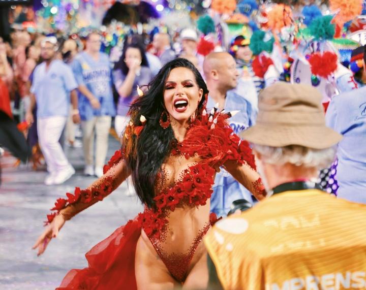 Carla Prata celebra vitória histórica da Tucuruvi