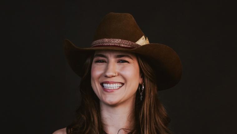 Bruna Viola ousa sem perder a raiz e amplia o debate sobre a música caipira