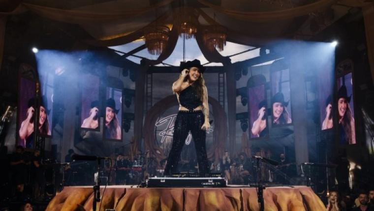 Lauana Prado faz show de quase 6 horas para mais de 8 mil pessoas em São Paulo