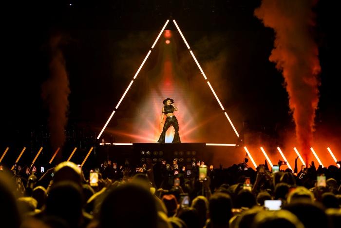 Em noite histórica, Lauana Prado resgata a raiz do sertanejo no Rio de Janeiro