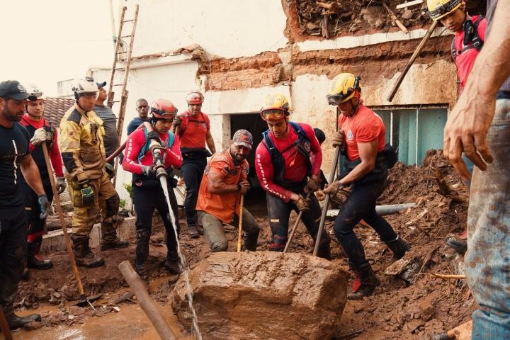 Rede de solidariedade do Legendários já entrega mais de 40 toneladas de doações às vítimas das enchentes em Minas Gerais