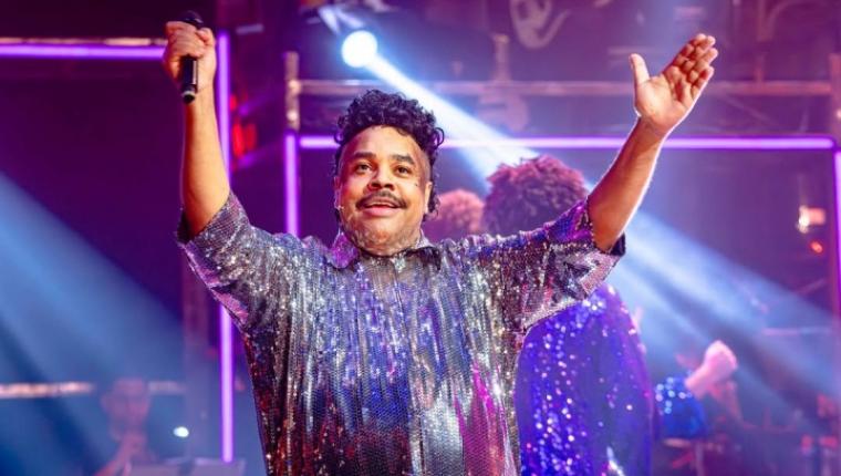 Musical de Tim Maia chega ao Rio com montagem renovada e celebra legado que atravessa gerações