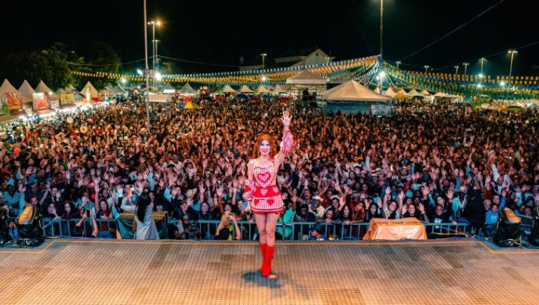 Paula Fernandes celebra primeiro fim de semana de São João com sequência de shows na Bahia