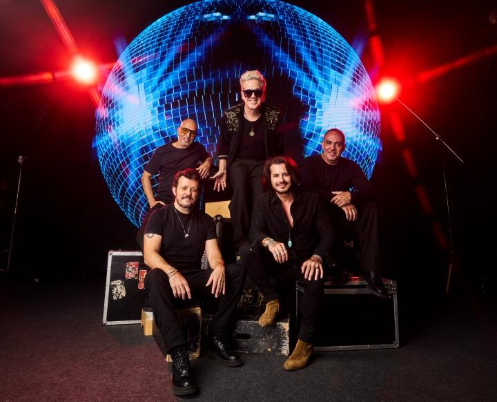 "Acenda o Farol": Jota Quest regrava clássico de Tim Maia, utilizando a voz original do pai da soul music brasileira